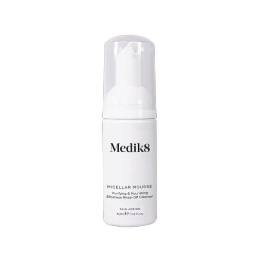 Mousse micelar Medik8 tamanho de viagem, 40 ml